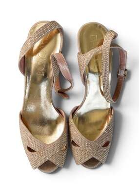 Stuart Weitzman Diamond Beige Nude Rhinestone Heels Size 38 US 7.5